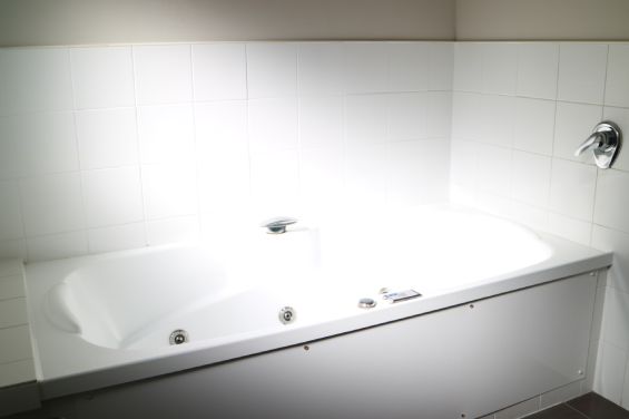 Studio Spa Suite - spa bath