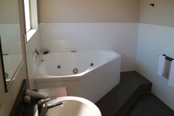 Executive Spa Suite - double spa bath